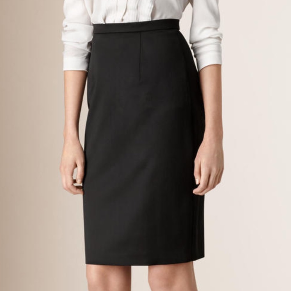 NWT Burberry London 100% Wool Midi Pencil Skirt Size 6